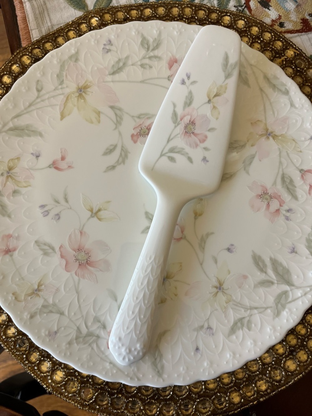 MIKASA Pastel Garden Narumi Japan Floral Cake Plate & Serving Utensil
